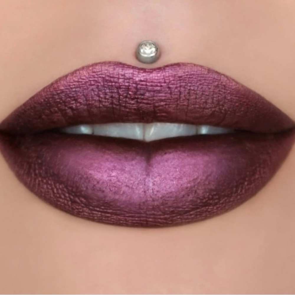 NEW JEFFREE STAR LIQUID VELVET LIPSTICK "NO TEA NO SHADE"